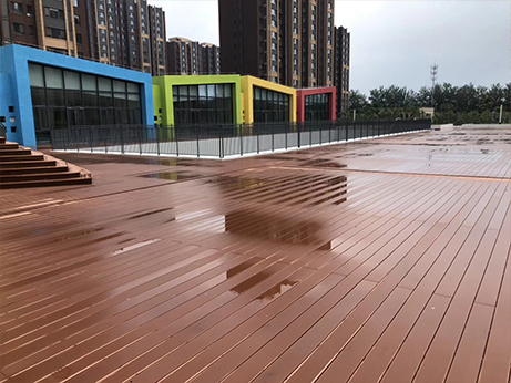 安裝泓之木戶外木塑地板需要注意些什么呢?